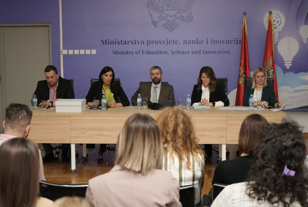 Zaštitari do kraja školske godine, od septembra tražiti trajna rješenja