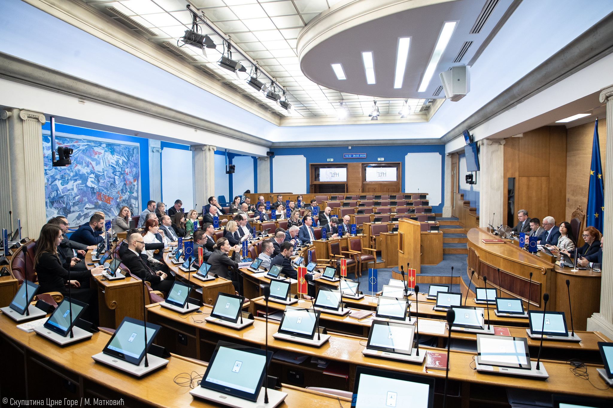 Zakon o svojinsko-pravnim odnosima &#8220;pao&#8221; za jedan glas; Mandić: Akt na kojima se mjeri evropejstvo ove generacije i saziva