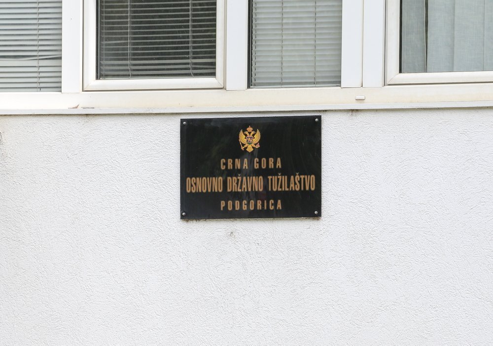 Određeno zadržavanje osumnjičenom za napad na policajce