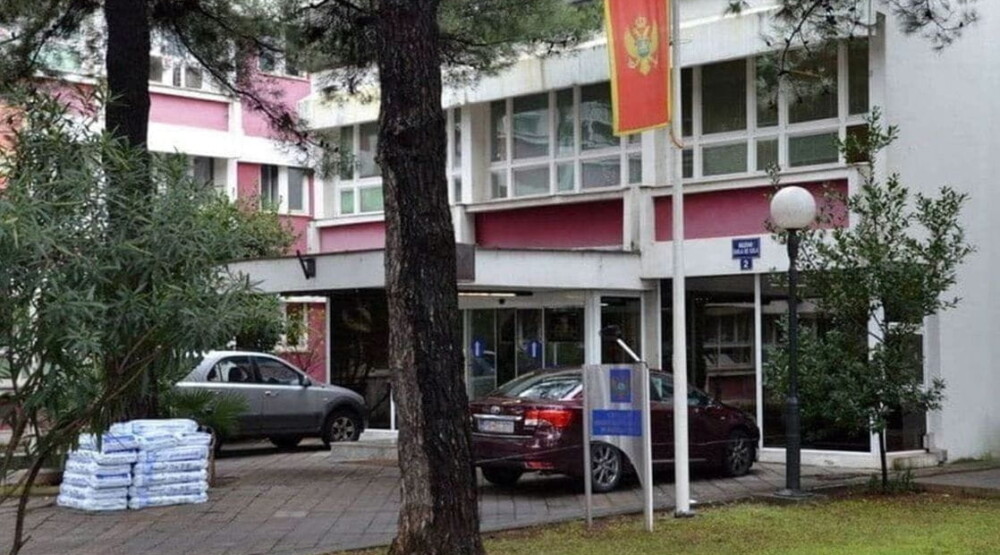 Svi koji ostvaruju prihode kod dva ili više poslodavaca moraju platiti porez od 15 odsto godišnje