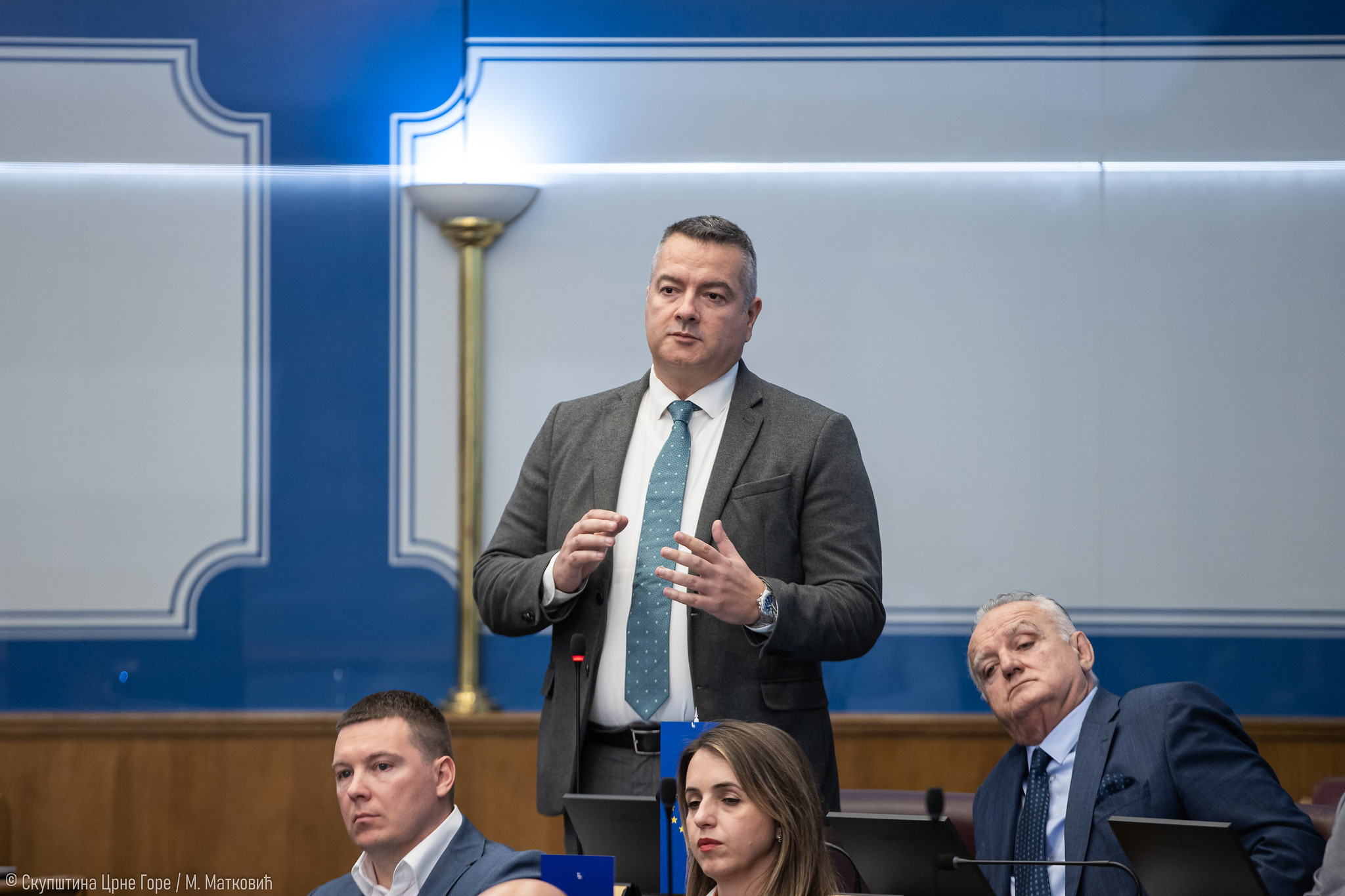TVCG propustila prenos sahrane pape Franja — Vuksanović: To je uvreda