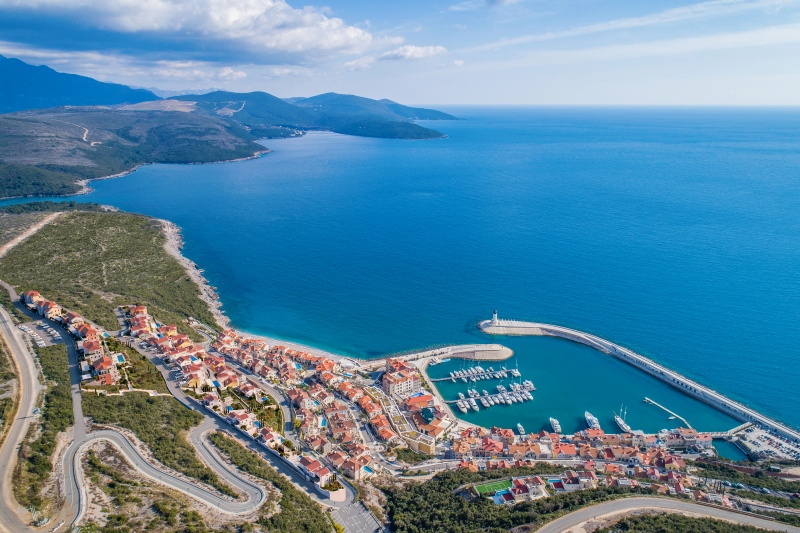 PRAZNIČNI VIKEND U LUŠTICA BAY-U