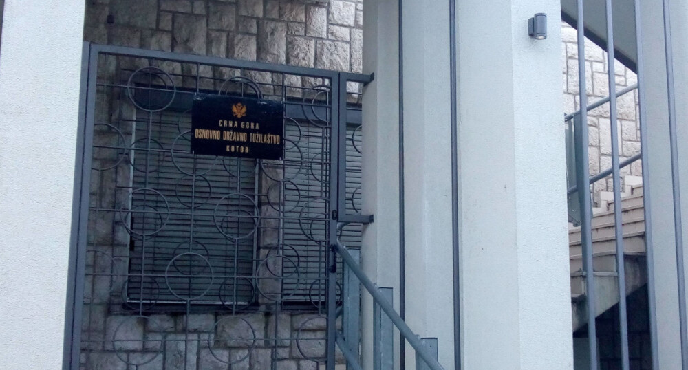 Određeno zadržavanje policijskom inspektoru osumnjičenom za zloupotrebu službenog položaja