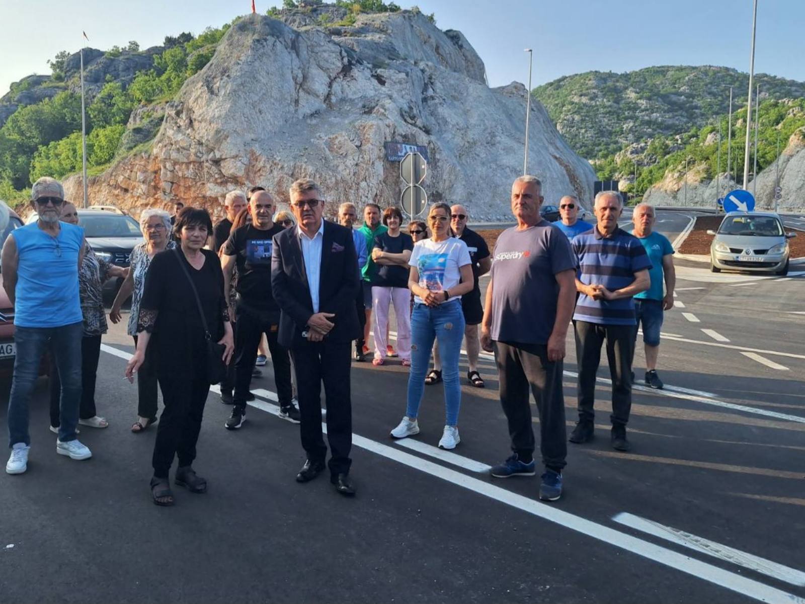 Protest na Kruševom ždrijelu: Hrvatski ambasador dao podršku okupljenim građanima