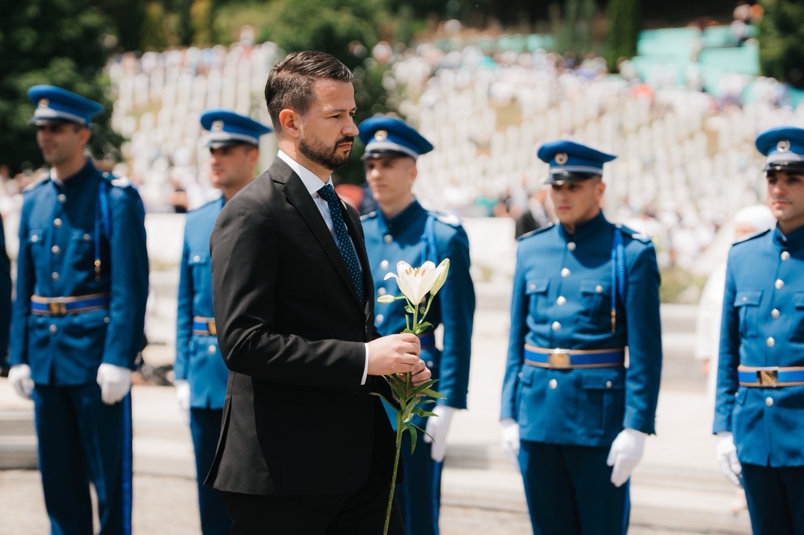 Kabinet predsjednika: Obaveza svakog demokratskog društva je da čuva sjećanje na Srebrenicu