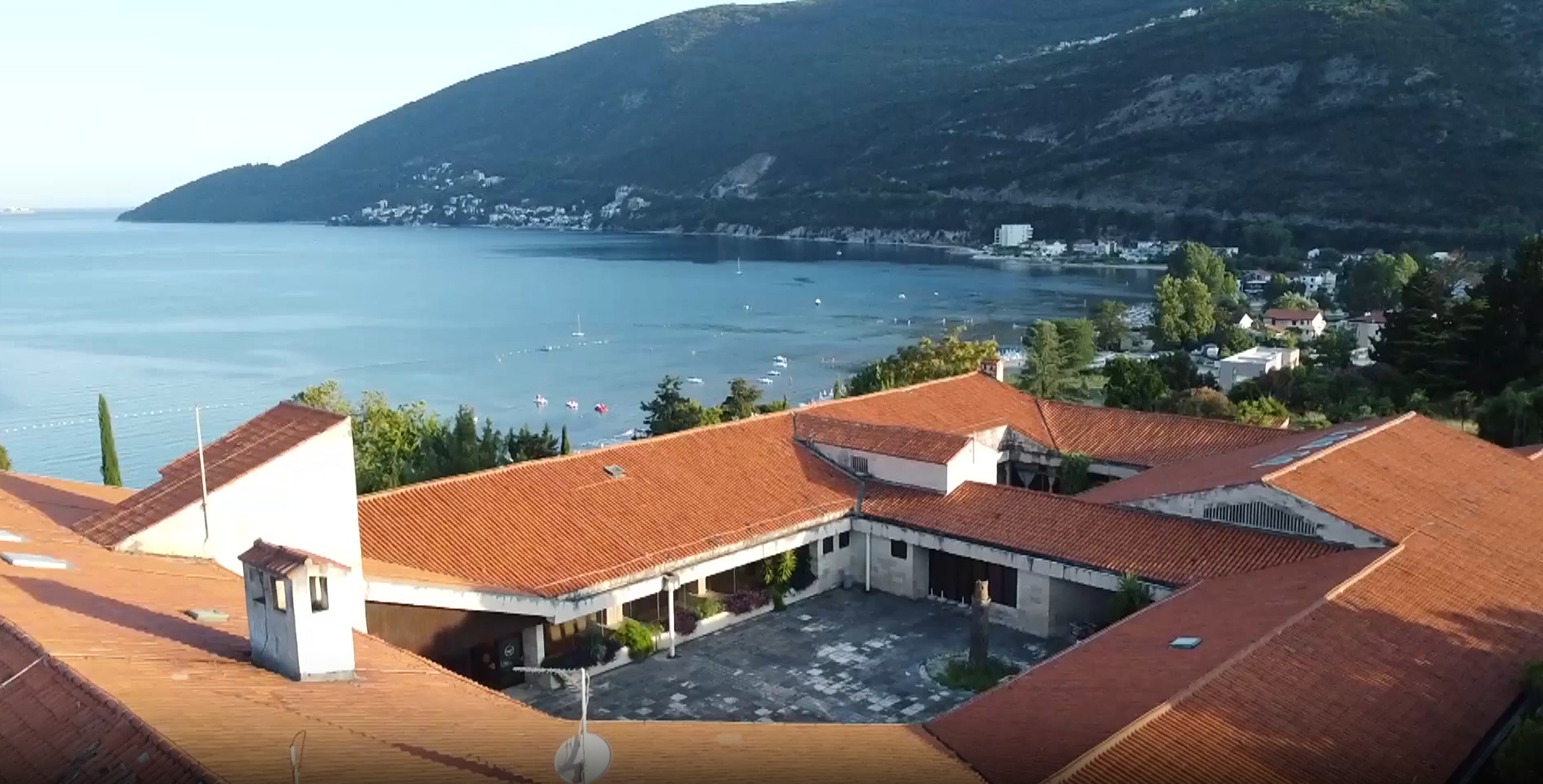 Veliko interesovanje turista za obilazak Titove vile, cijena ulaznice 10 eura