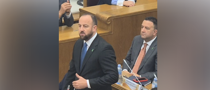 Nikolić: Neki poslanici nam više nisu politički protivnici, već naši lični neprijatelji, kako su se sami legitimisali
