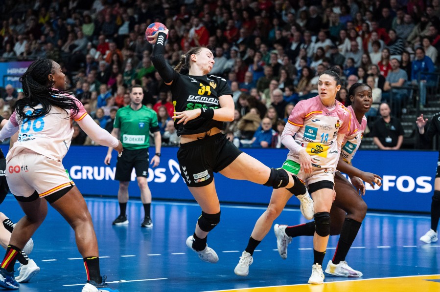 PRVI PORAZ LAVICA: Španija ugasila seriju pobjeda i zakomplikovala put ka četvrtfinalu