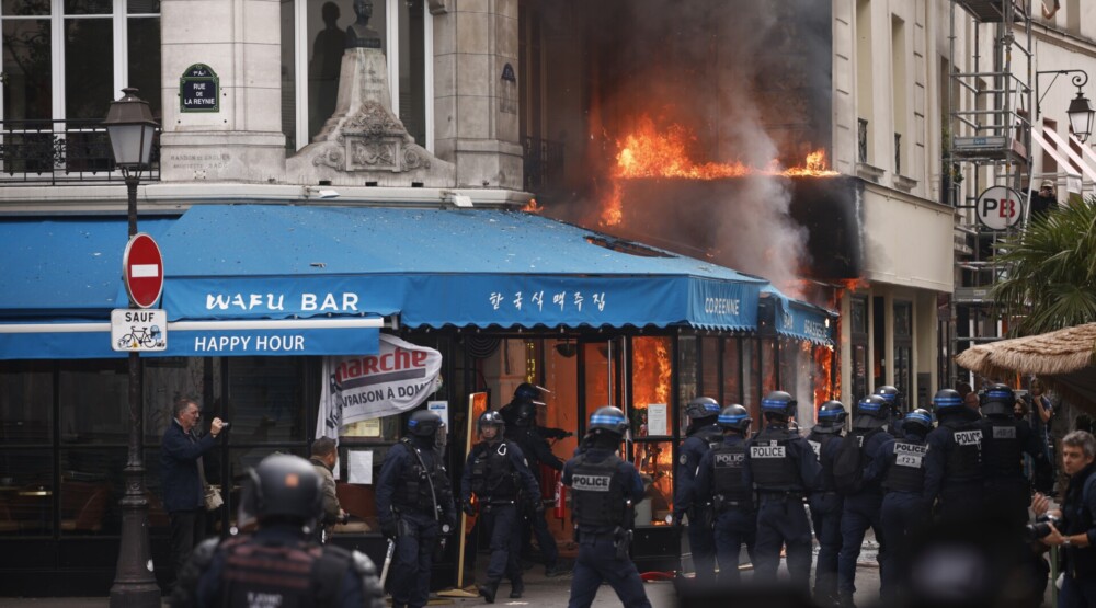 Foto: EPA/YOAN VALAT
