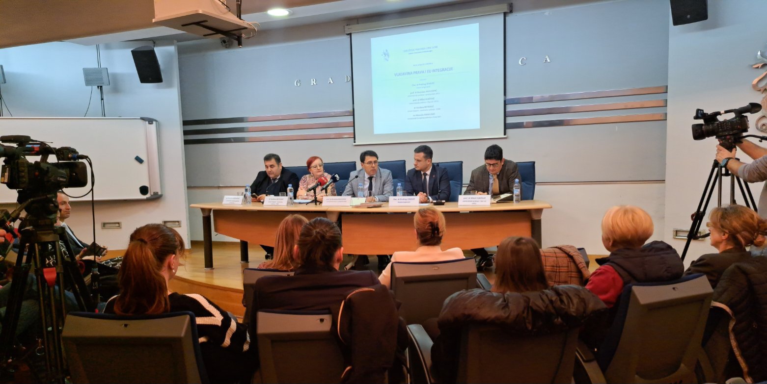 USTUPLJENA FOTOGRAFIJA