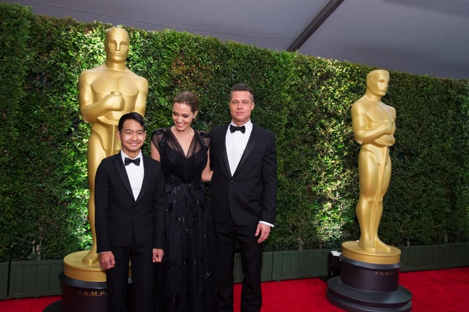 Bivši par sa sinom MadoksomFoto:Profimedia