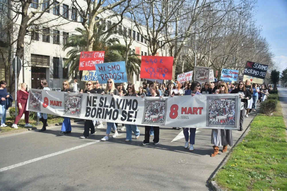 Osmomartovski marš: Solidarnost, otpor i zahtjev za sistemskim promjenama (FOTO/VIDEO)