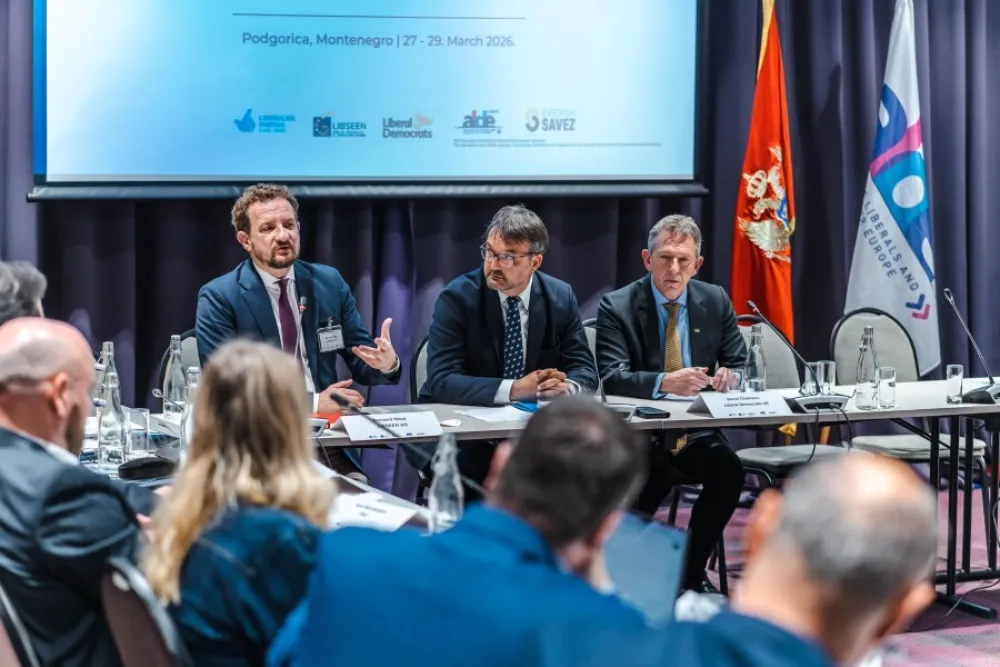 FOTO: LIBERALNA PARTIJA