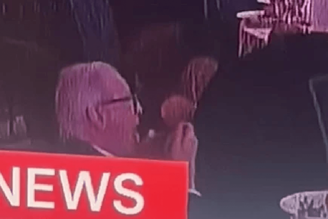 Foto: Printscreen/ X/ Chris Stephens
